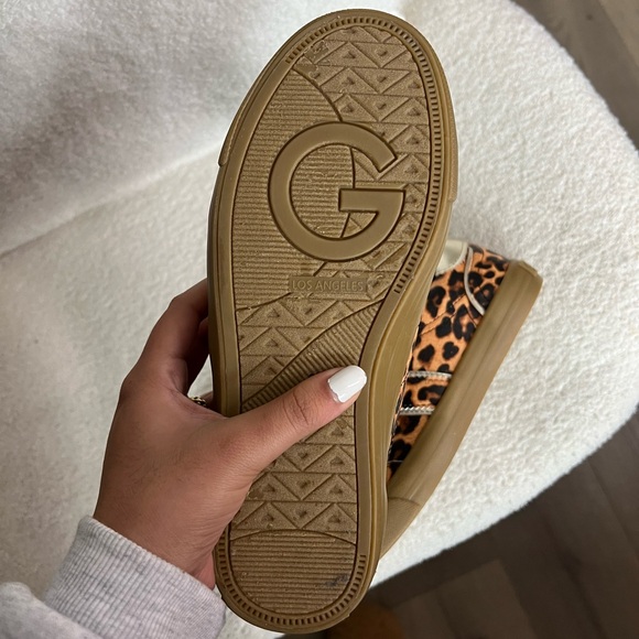 NWOB G by Guess Leopard Pint Leather Sneakers! ✨🐆 - Picture 7 of 10